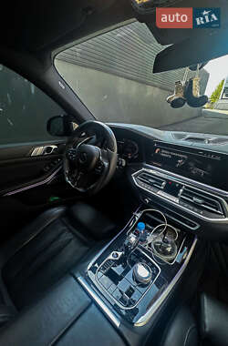 Внедорожник / Кроссовер BMW X7 2021 в 