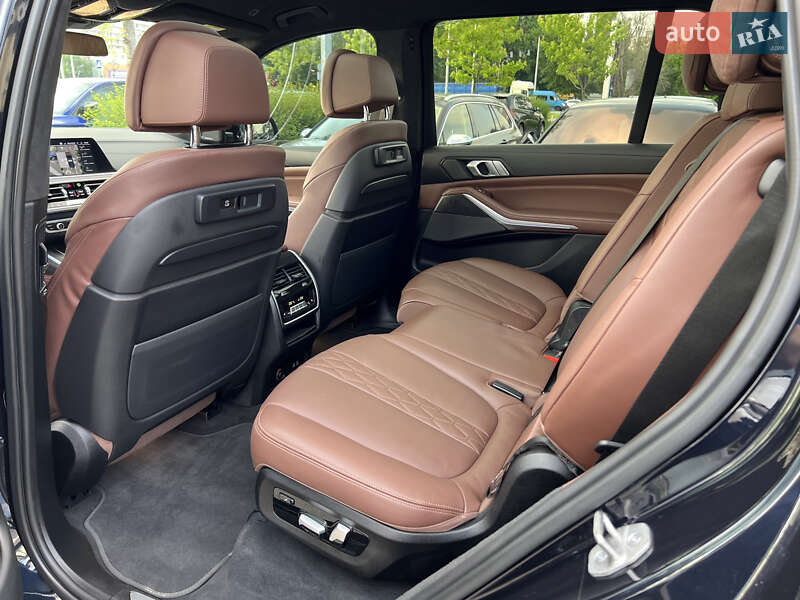Позашляховик / Кросовер BMW X7 2021 в Києві