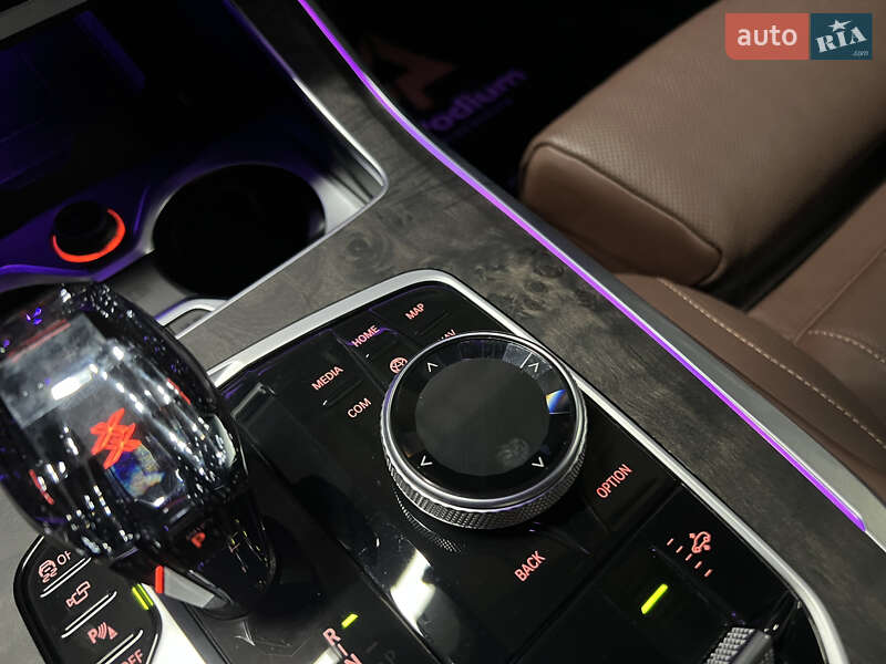 Позашляховик / Кросовер BMW X7 2021 в Києві