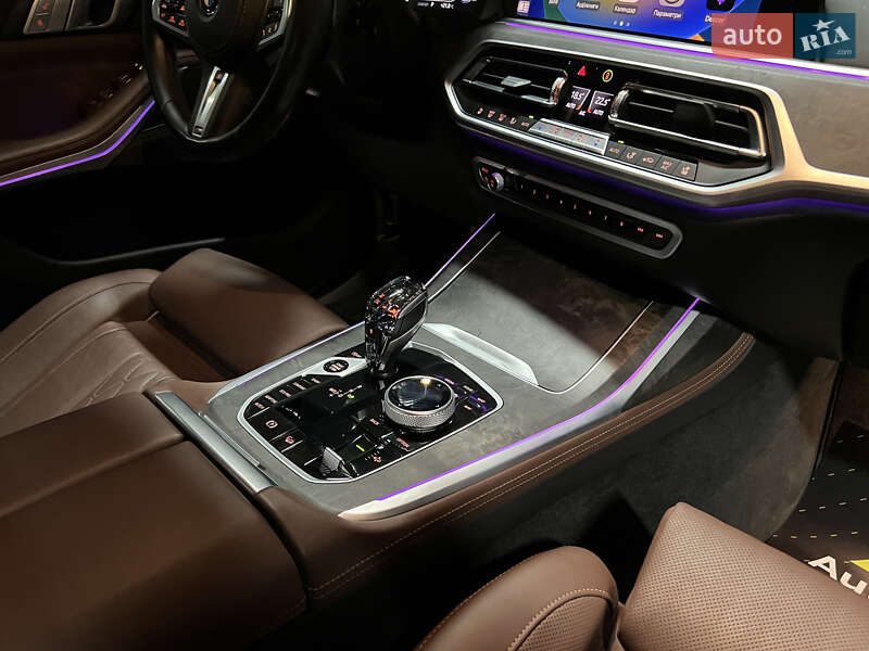 Позашляховик / Кросовер BMW X7 2021 в Києві