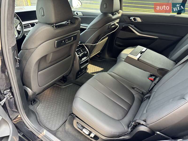 Внедорожник / Кроссовер BMW X7 2019 в Луцке