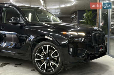 Внедорожник / Кроссовер BMW X7 2023 в 