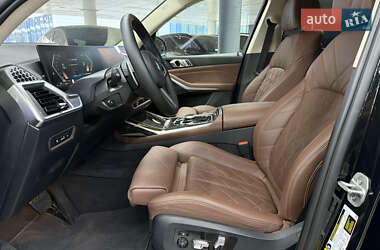 Внедорожник / Кроссовер BMW X7 2023 в 