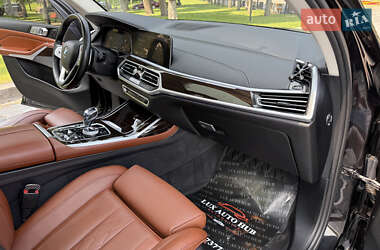 Внедорожник / Кроссовер BMW X7 2019 в 