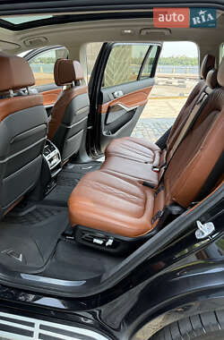 Внедорожник / Кроссовер BMW X7 2019 в 