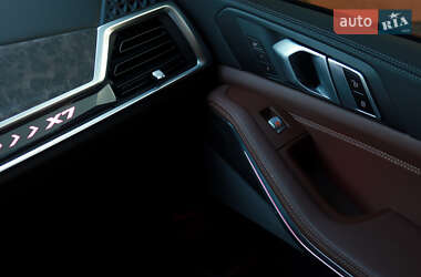 Внедорожник / Кроссовер BMW X7 2023 в 