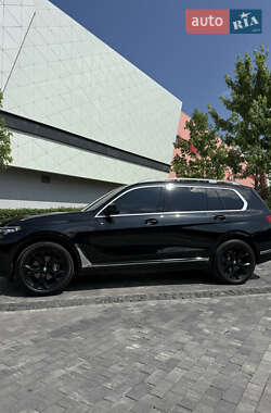 Внедорожник / Кроссовер BMW X7 2019 в 