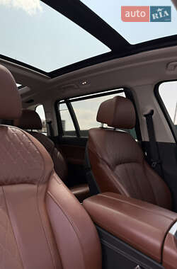 Внедорожник / Кроссовер BMW X7 2019 в 