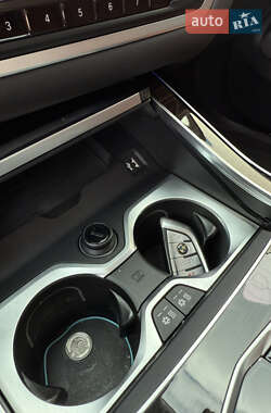 Внедорожник / Кроссовер BMW X7 2019 в 