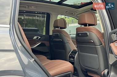 Внедорожник / Кроссовер BMW X7 2022 в 