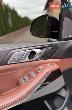 Внедорожник / Кроссовер BMW X7 2021 в 