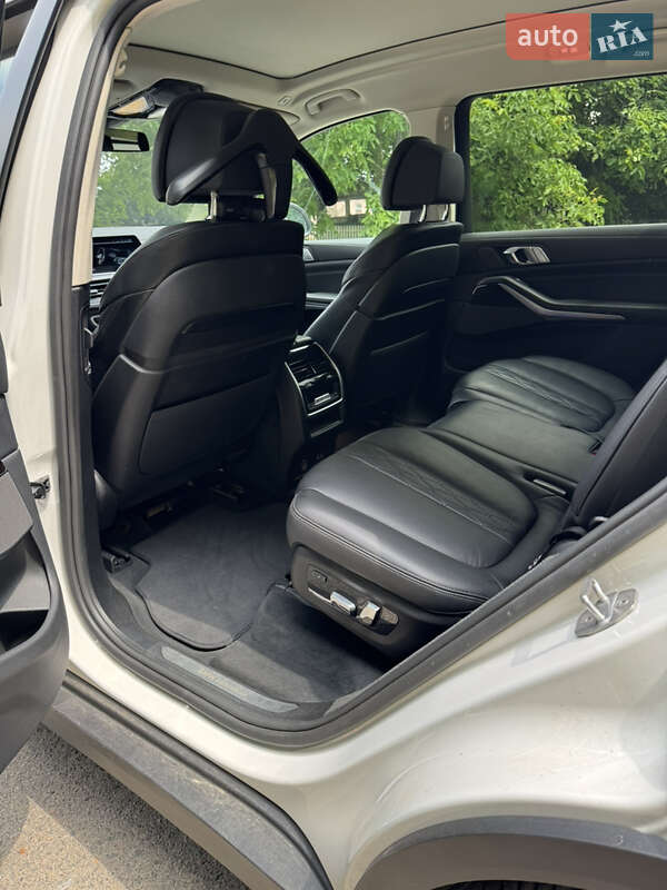 Внедорожник / Кроссовер BMW X7 2020 в Виннице