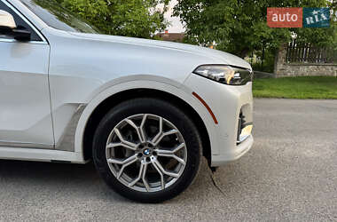 Позашляховик / Кросовер BMW X7 2019 в 