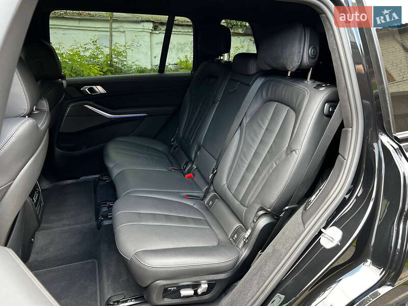 Внедорожник / Кроссовер BMW X7 2022 в Киеве