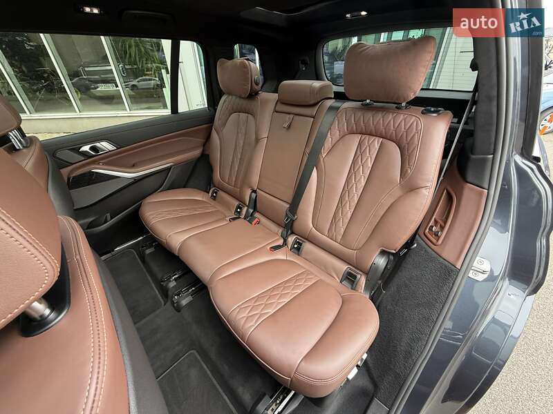 Внедорожник / Кроссовер BMW X7 2022 в Киеве