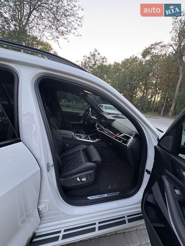 Внедорожник / Кроссовер BMW X7 2023 в Кривом Роге