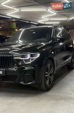 Внедорожник / Кроссовер BMW X7 2021 в Киеве