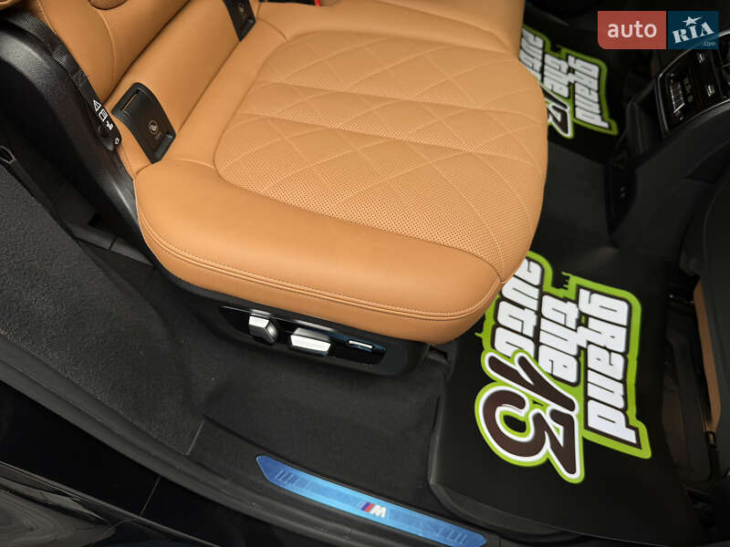 Внедорожник / Кроссовер BMW X7 2022 в Киеве