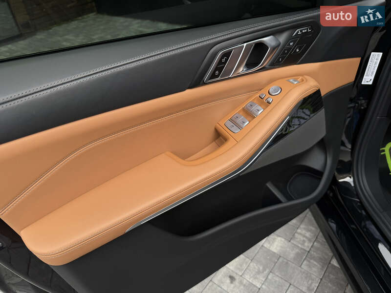 Внедорожник / Кроссовер BMW X7 2022 в Киеве