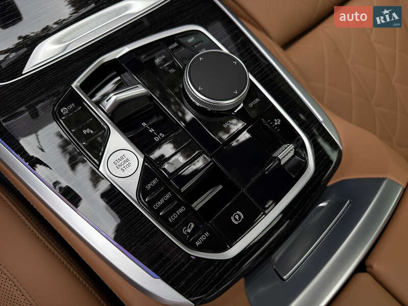 Внедорожник / Кроссовер BMW X7 2022 в Киеве