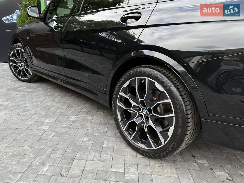 Внедорожник / Кроссовер BMW X7 2022 в Киеве