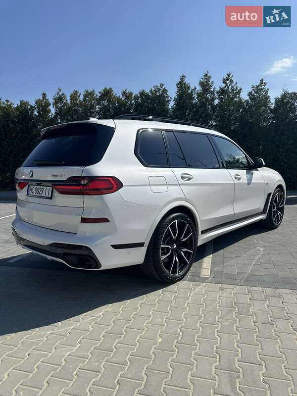 Внедорожник / Кроссовер BMW X7 2022 в Городке