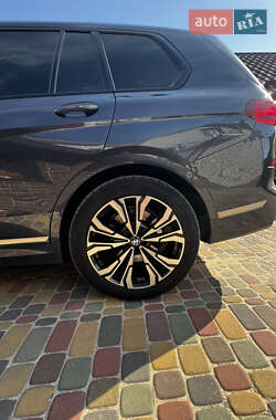 Внедорожник / Кроссовер BMW X7 2019 в 