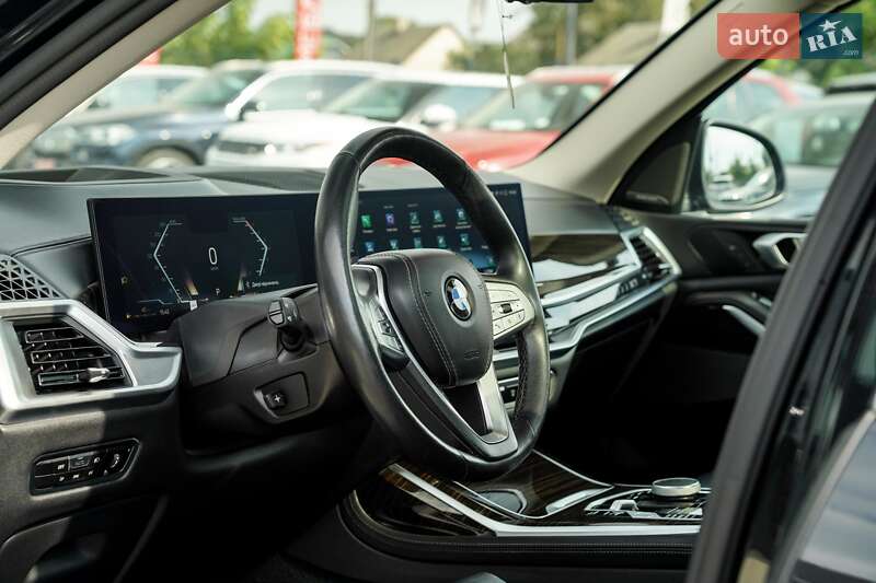 Позашляховик / Кросовер BMW X7 2022 в Чернівцях