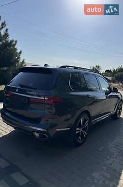 Позашляховик / Кросовер BMW X7 2020 в 