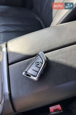 Позашляховик / Кросовер BMW X7 2020 в 
