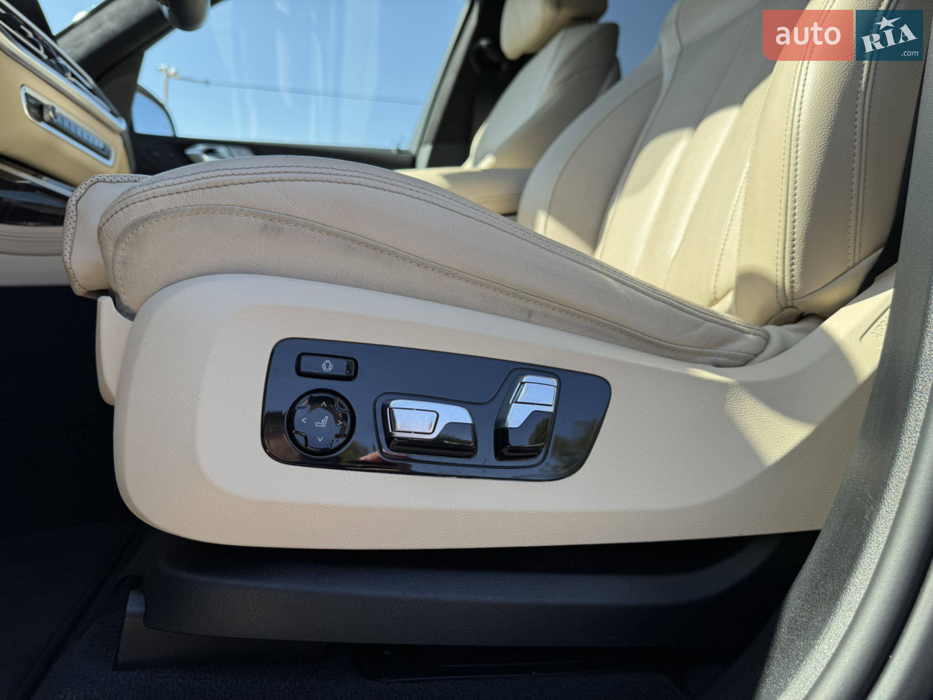 2021 BMW X7 - мініатюра 15