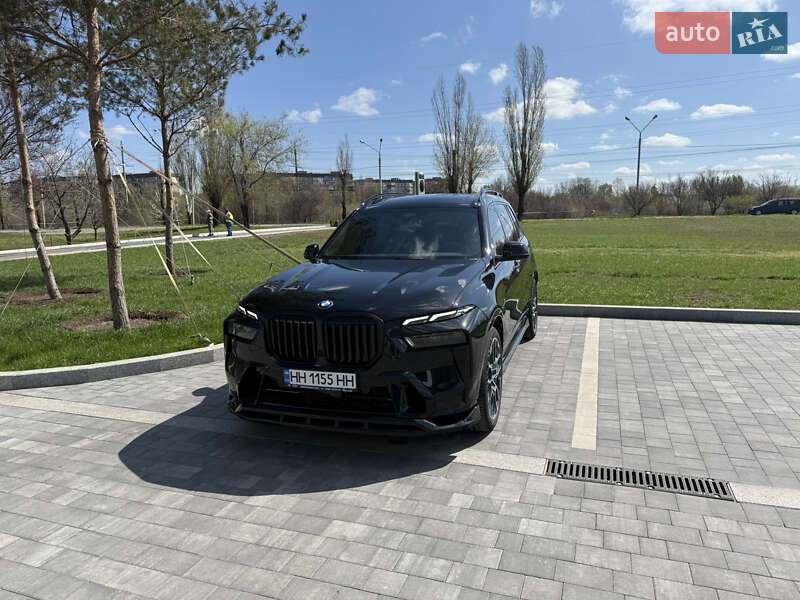 Внедорожник / Кроссовер BMW X7 2024 в Кривом Роге