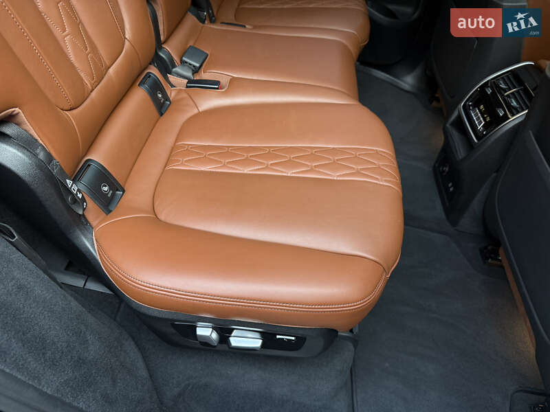 Внедорожник / Кроссовер BMW X7 2020 в Киеве