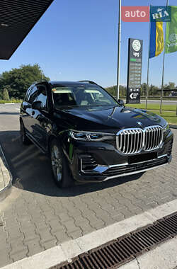 Внедорожник / Кроссовер BMW X7 2021 в Киеве