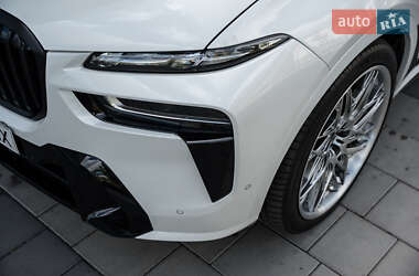 Внедорожник / Кроссовер BMW X7 2023 в 