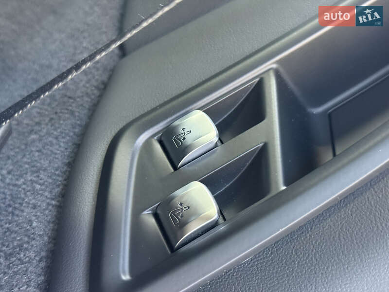 Внедорожник / Кроссовер BMW X7 2021 в Киеве