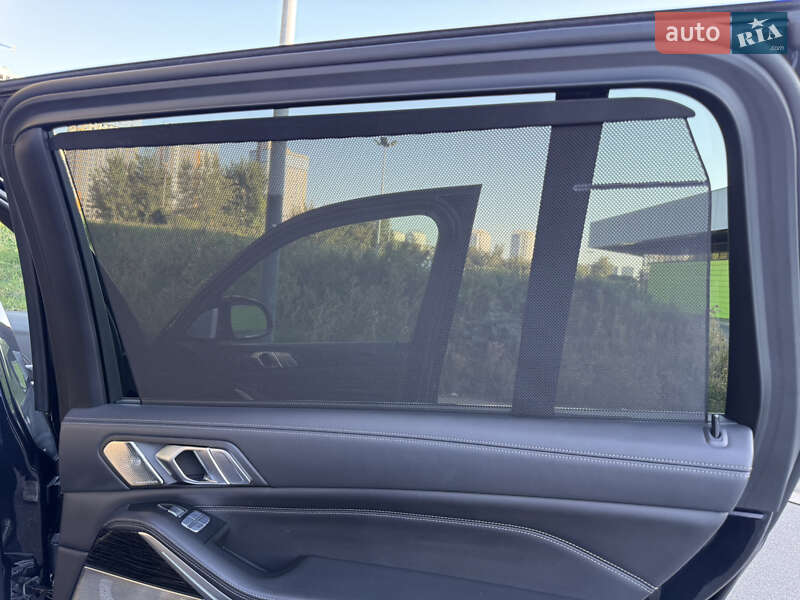 Внедорожник / Кроссовер BMW X7 2021 в Киеве