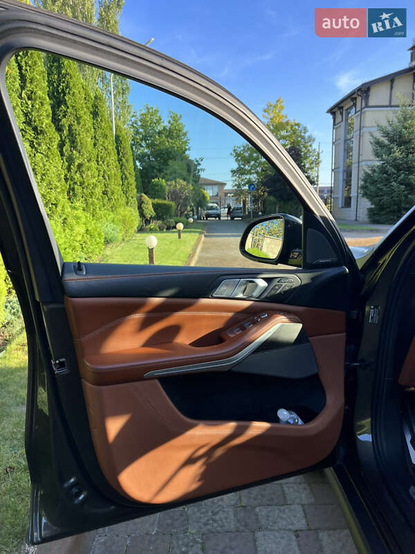 Внедорожник / Кроссовер BMW X7 2021 в Сарнах фото 20 Внедорожник / Кроссовер BMW X7 2021 в Сарнах