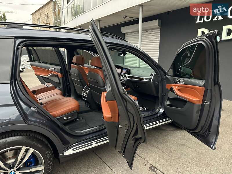 Внедорожник / Кроссовер BMW X7 2020 в Киеве