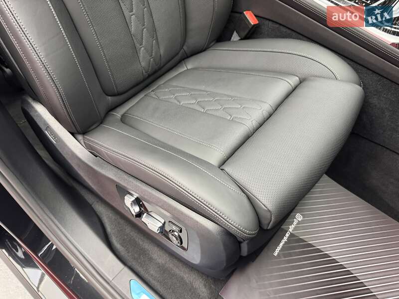 Позашляховик / Кросовер BMW X7 2021 в Києві