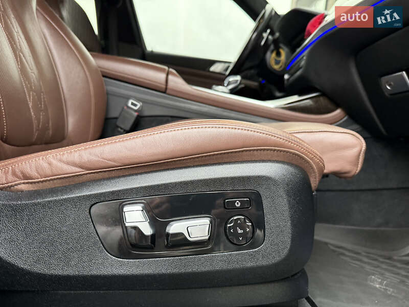 Внедорожник / Кроссовер BMW X7 2019 в Тернополе