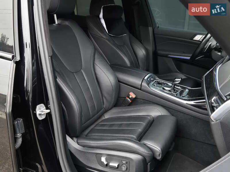 Внедорожник / Кроссовер BMW X7 2022 в Киеве