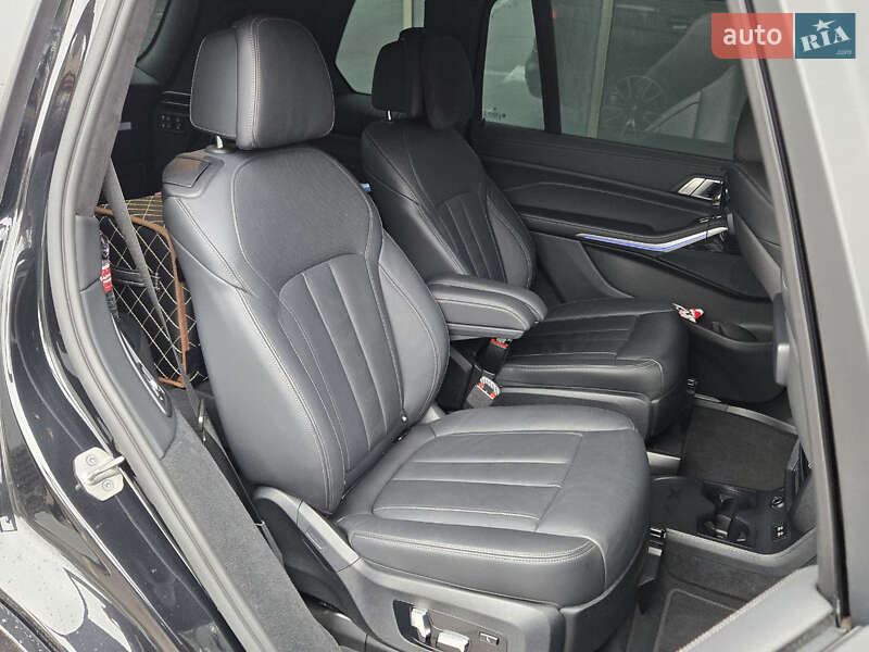 Внедорожник / Кроссовер BMW X7 2022 в Киеве