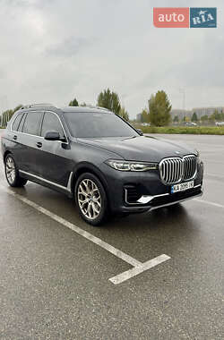 Внедорожник / Кроссовер BMW X7 2021 в 