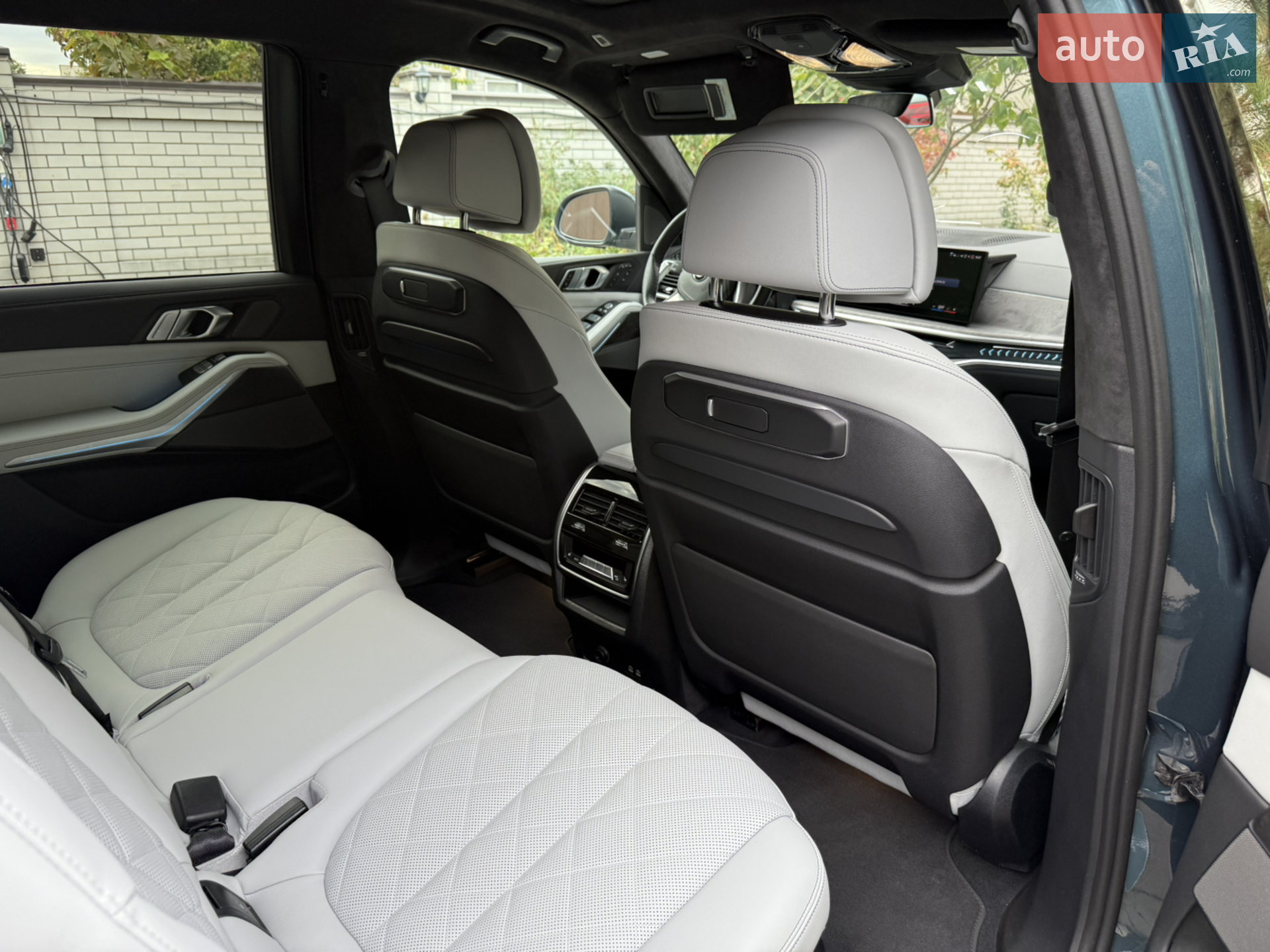 2023 BMW X7 - мініатюра 21