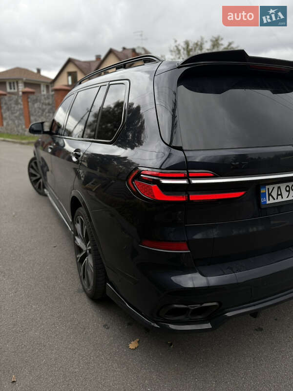Внедорожник / Кроссовер BMW X7 2022 в Киеве