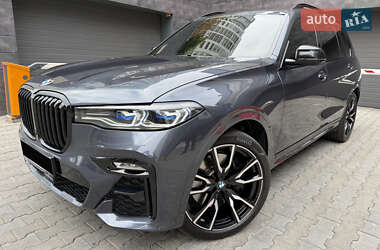 Внедорожник / Кроссовер BMW X7 2022 в 