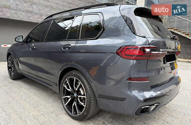 Внедорожник / Кроссовер BMW X7 2022 в 
