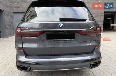 Внедорожник / Кроссовер BMW X7 2022 в 