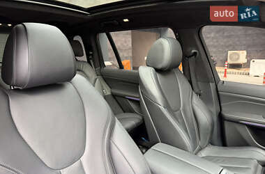 Внедорожник / Кроссовер BMW X7 2022 в 